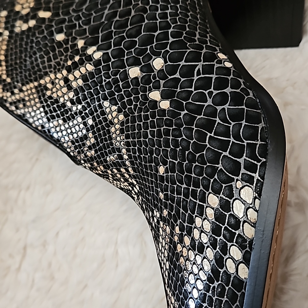 *SOLD* Paolo Westly Black Platinum Snake Print Leather Booties, size 6, NEW, NWB - Picture 12 of 16